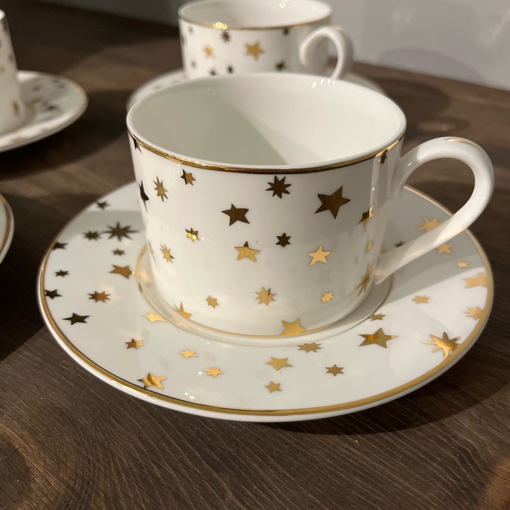 Galaxy Holiday Dinnerware Set Of 4 Cups And 4 Saucers 14k Gold Stars White
